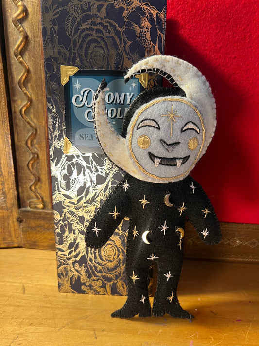 Doomy Doll: Moon Dude
