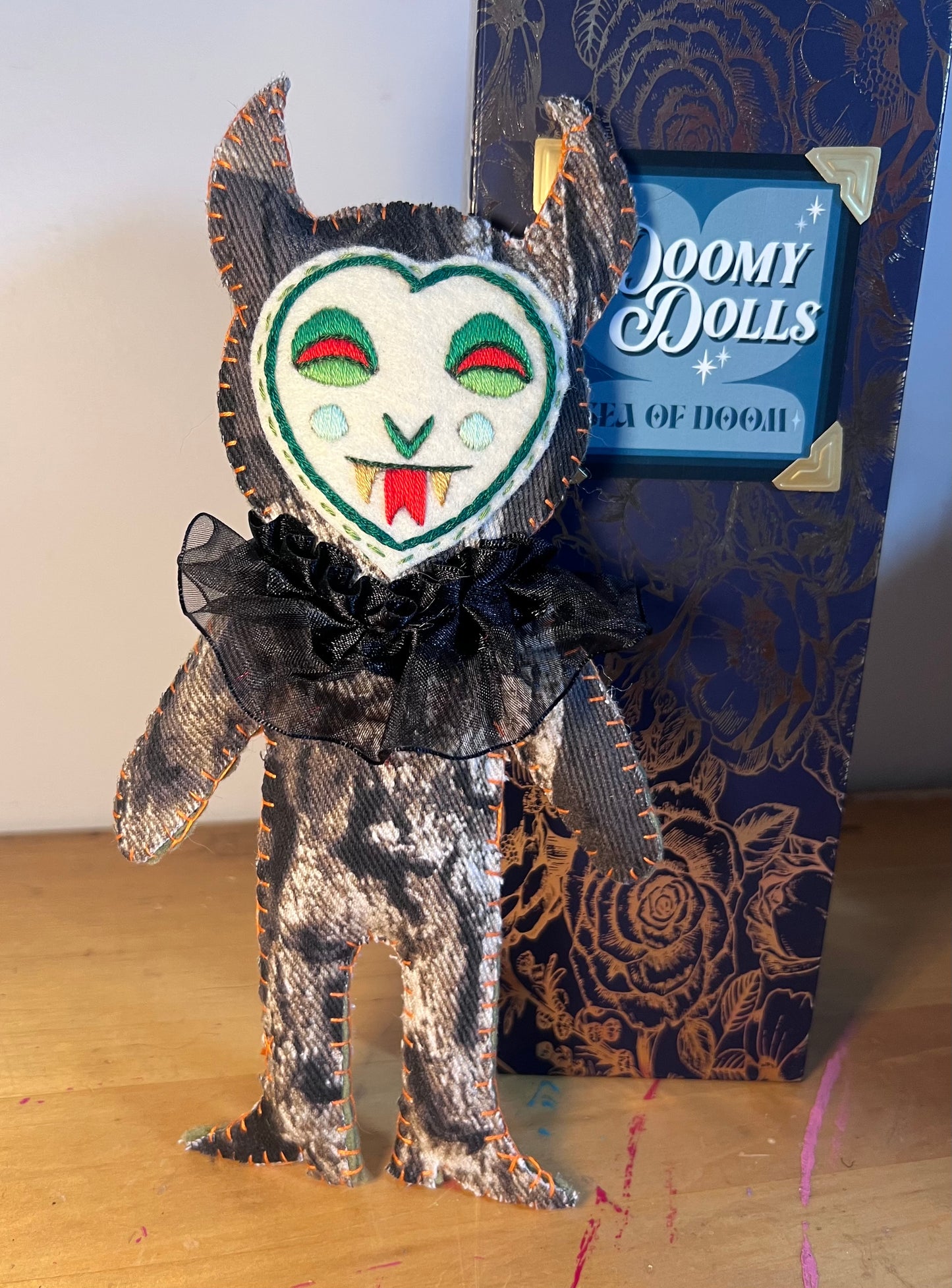 Real Tree Doomy Doll: Black Ruffle